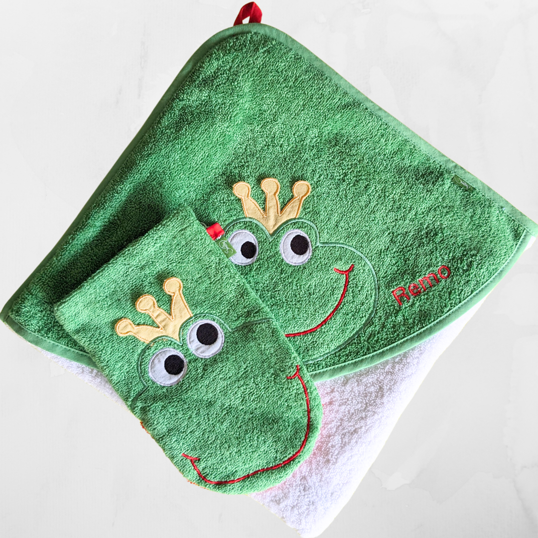 Kapuzenhandtuch Froschkönig, personalisiert